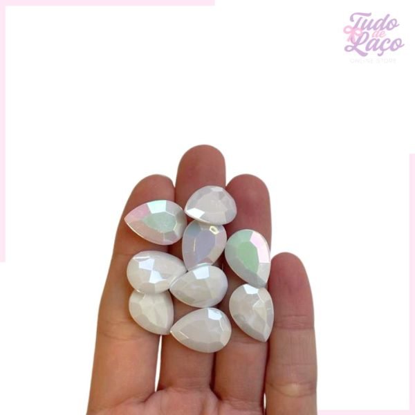 APLIQUE CHATON GOTA BRANCO IRISADO - 13X18 (10 GRAMAS)