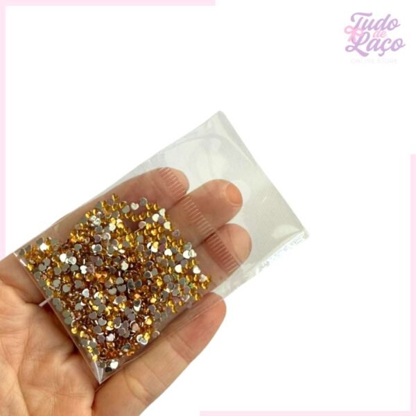 STRASS DOURADO (FORMATO CORAÇÃO) 2,5mm - PACOTE 3 gramas