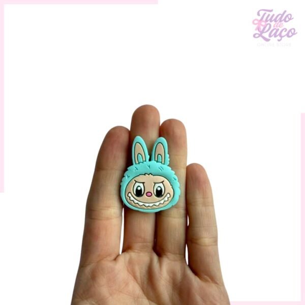 APLIQUE EMBORRACHADO LABUBU TIFFANY - 3CM (1 UNIDADE)