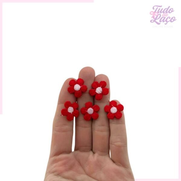 MINI FLOR BORDADA VERMELHA - 1,5CM (10 UNIDADES)