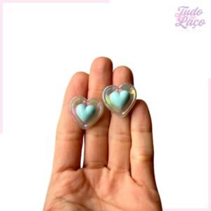 APLIQUE CORAÇÃO IRISADO COM CORAÇÃO AZUL - 2,2CM (2 UNIDADES)